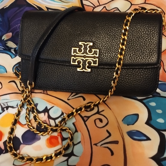 Tory Burch Britten Chain Wallet with Wristlet Pebbled Leather, Black GUC - Picture 2 of 10